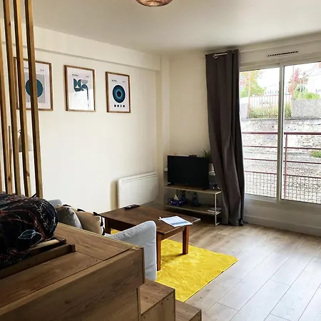 L'estrade, Centre-ville アパート *